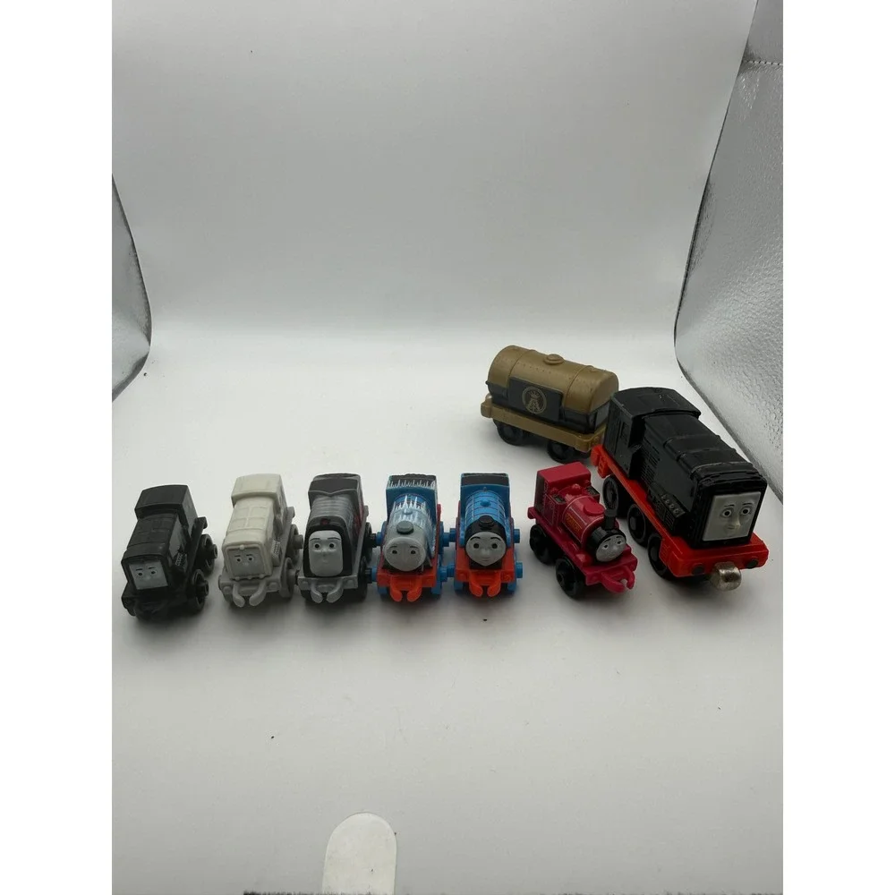 Thomas & Friends Take-n-Play Diecast Train Lot Thomas Diesel Skarloey Sodor Fuel